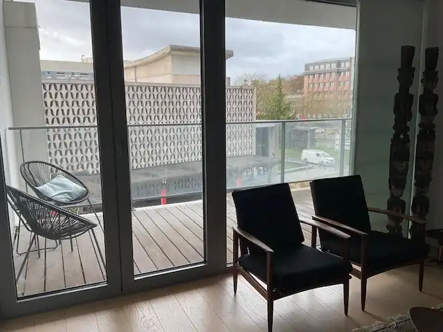 TE HUUR – Prachtig 2-slaapkamerappartement met ruim terras in Oudergem, nabij Brussel foto 9