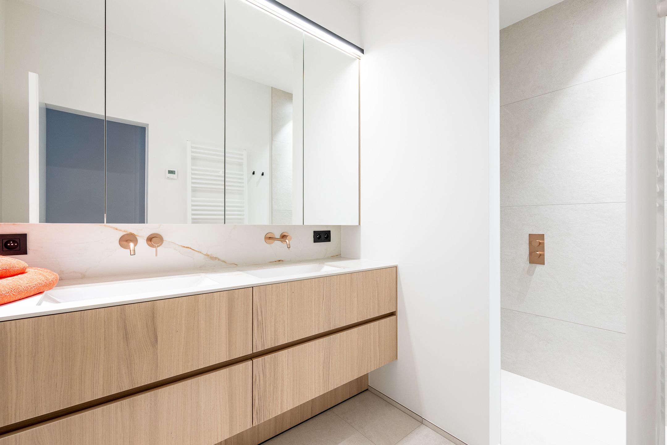 Elegant gerenoveerd appartement met open zicht in het Zoute foto 30