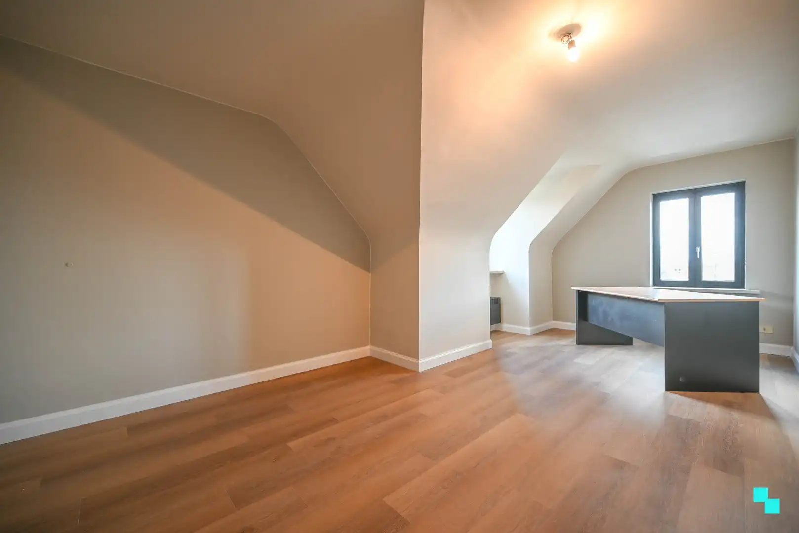 Recent gerenoveerde halfopen bebouwing foto 19