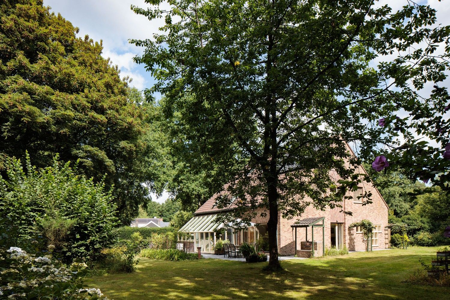 Gunstig gelegen villa op 1.989 m2 in doodlopende straat foto {{pictureIndex}}