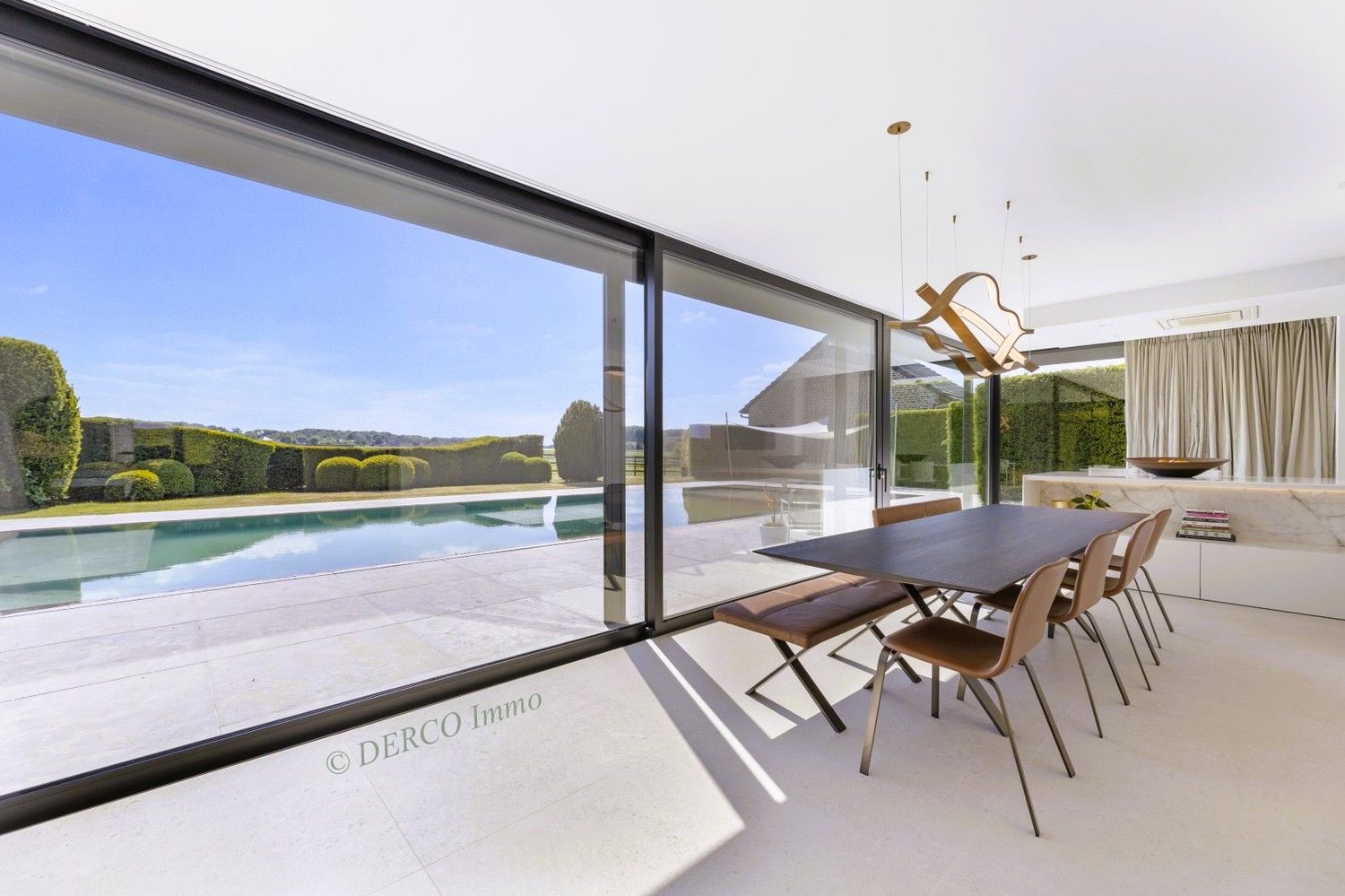 uniek GEHEEL van topklasse VILLA  met een afzonderlijk historisch MOLEN-complex (kantoren / eventlocatie) foto {{pictureIndex}}