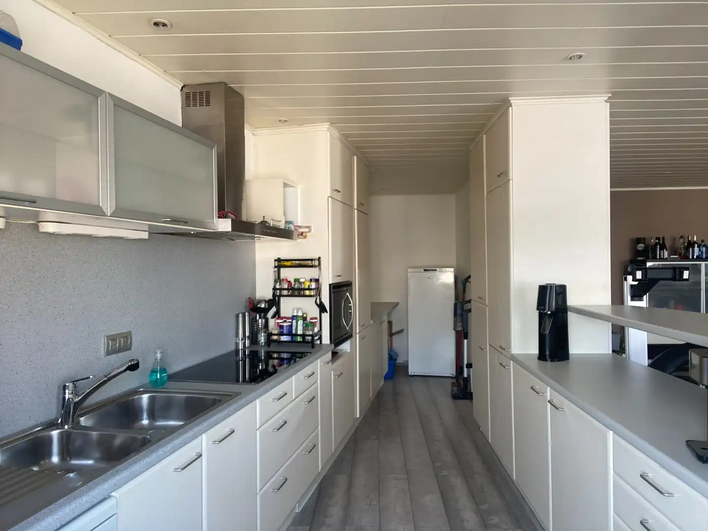 Instapklaar 2-slaapkamer appartement met dakterras foto 5