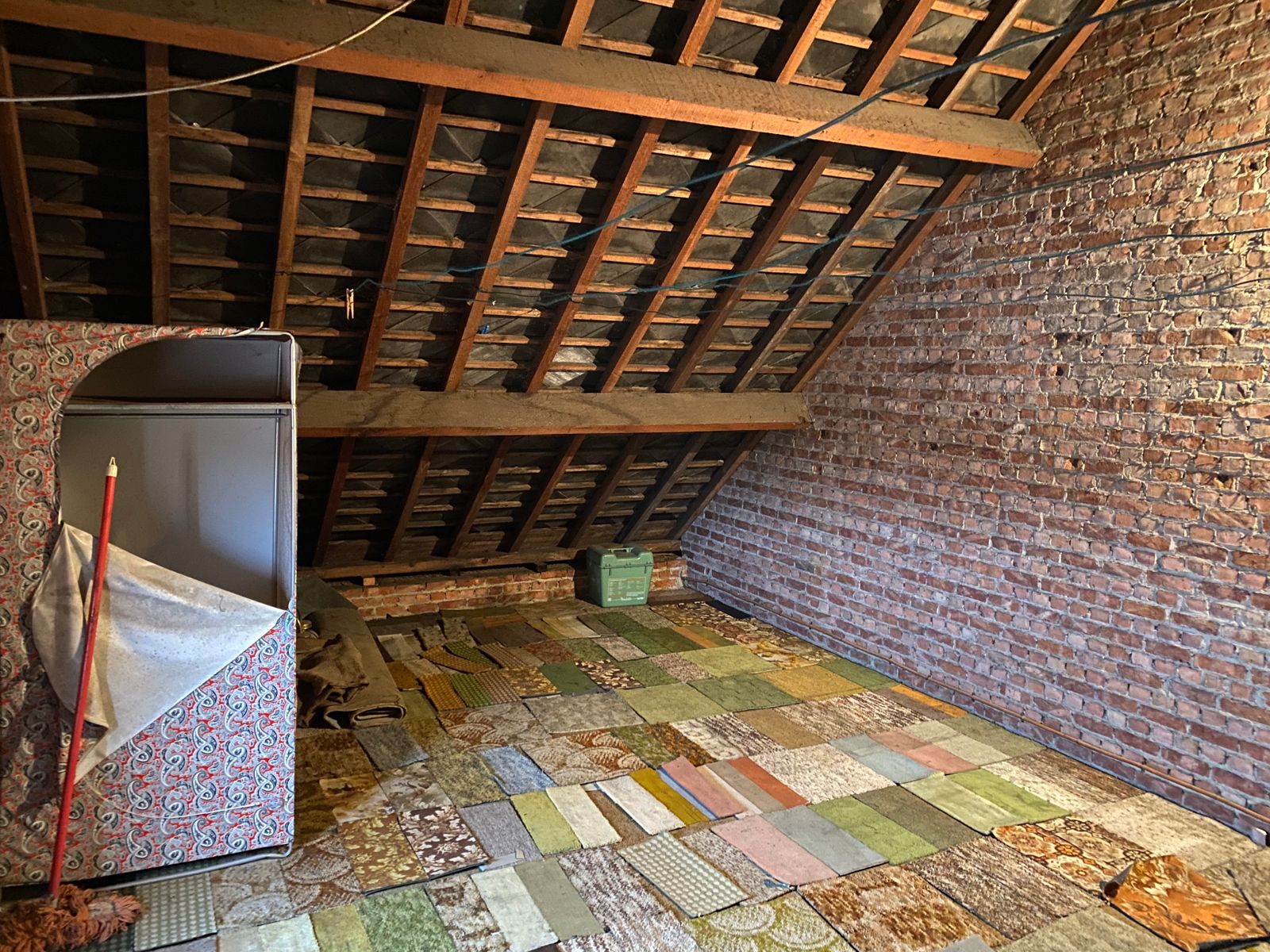 Zeer goed gelegen te renoveren woning foto 14