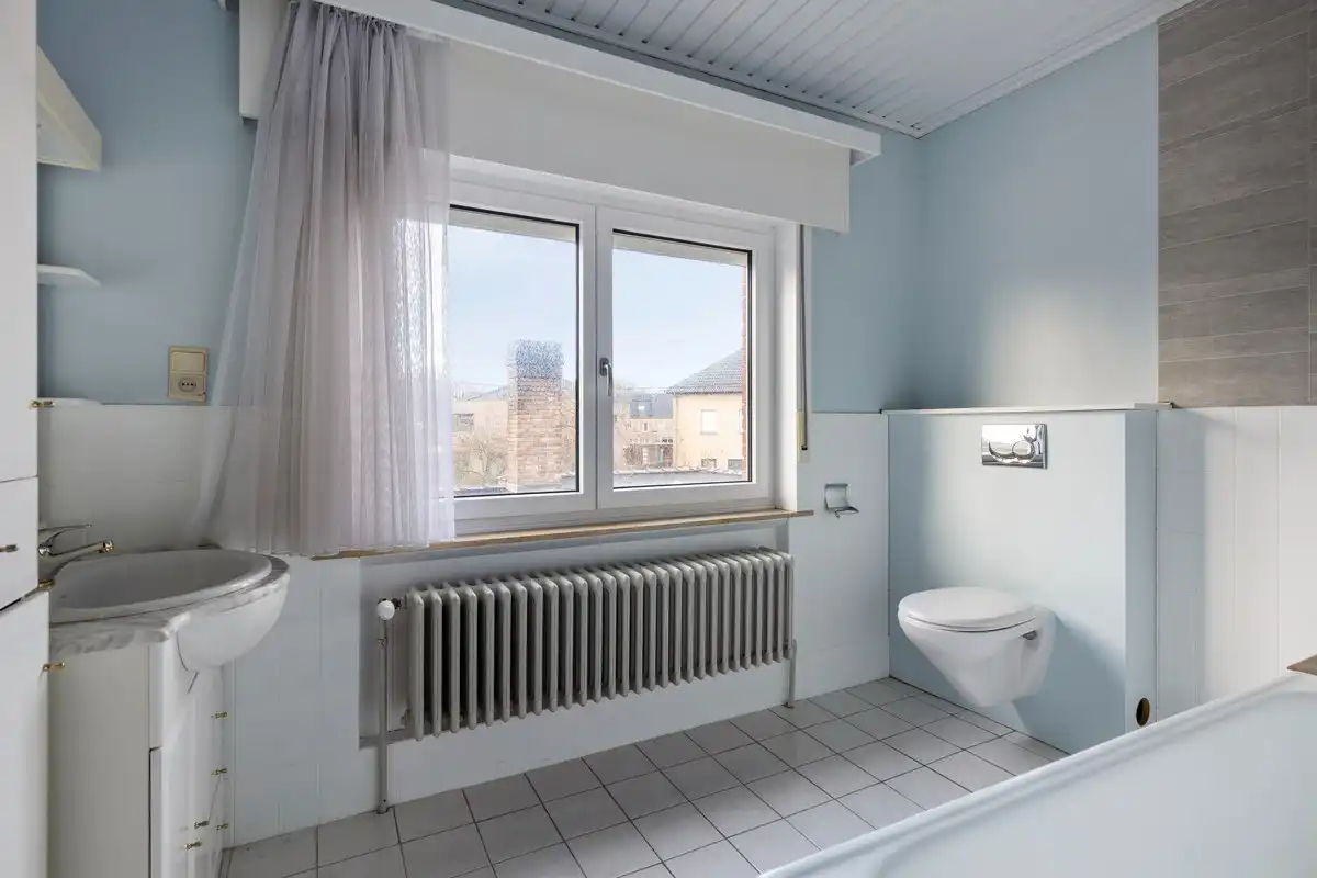 Ruime woning met 3 slaapkamers en tuin foto 22