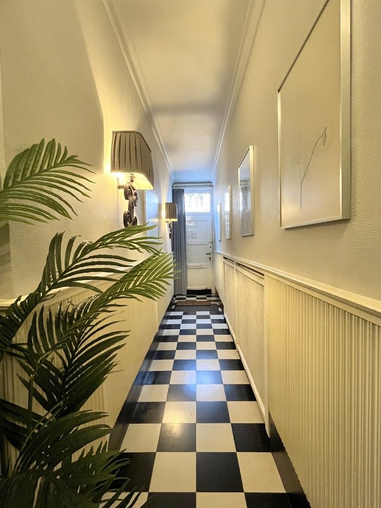 Te Koop: Authentieke herenhuis met 4 slpks en dubbele garage in het historische centrum van Brugge foto 23
