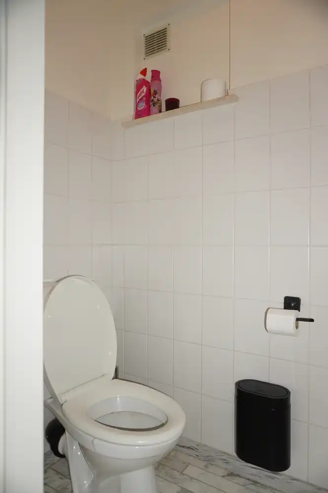 Ruim en centraal gelegen appartement van 94 m² met lift, terras, balkon en ondergrondse garage. foto 10