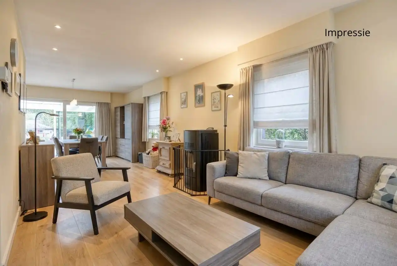 Ruime woning met 4 slaapkamers op een rustige ligging te Hoogstraten! foto 4