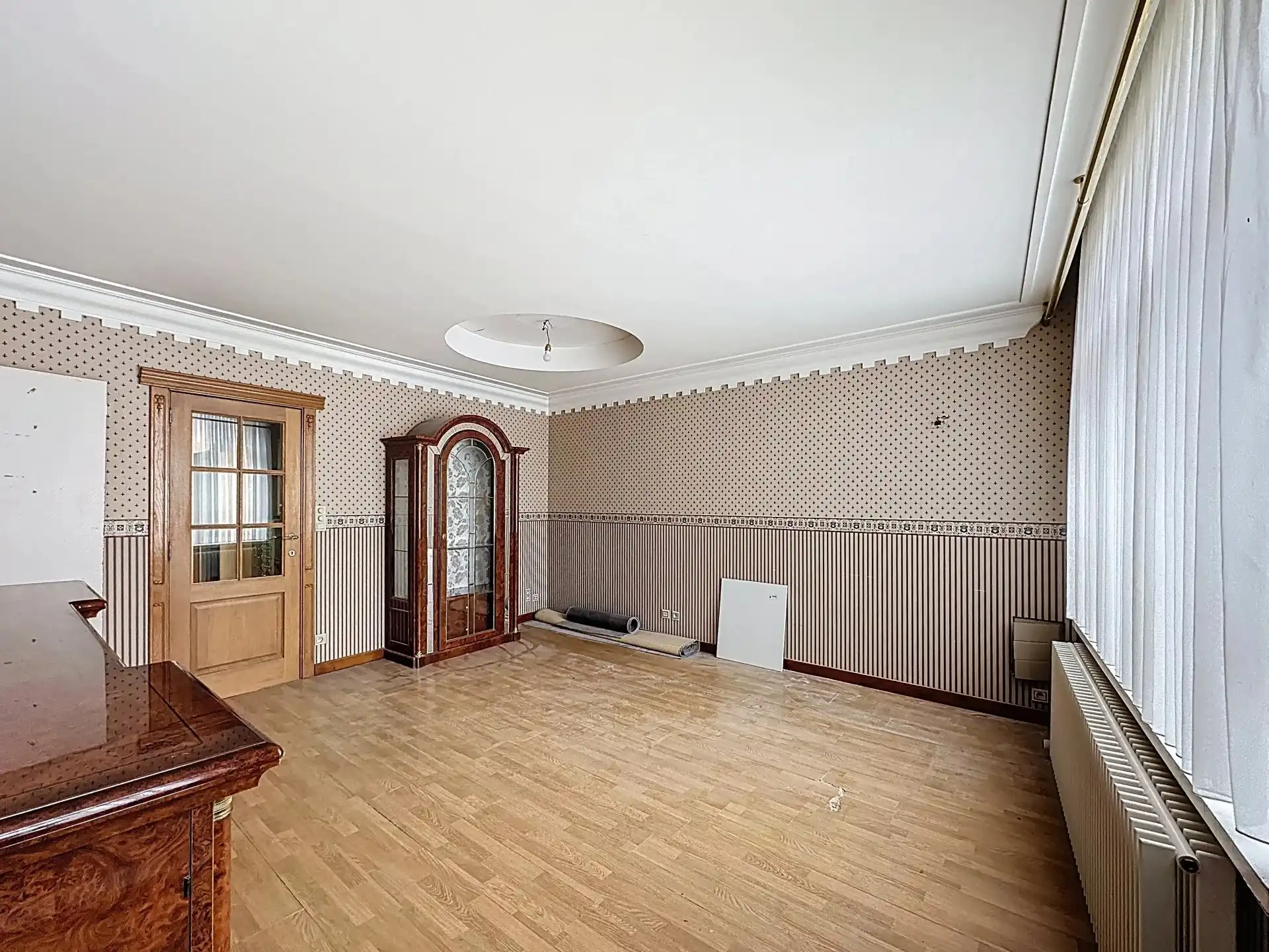 Handelspand met magazijn en bovengelegen appartement. foto 13