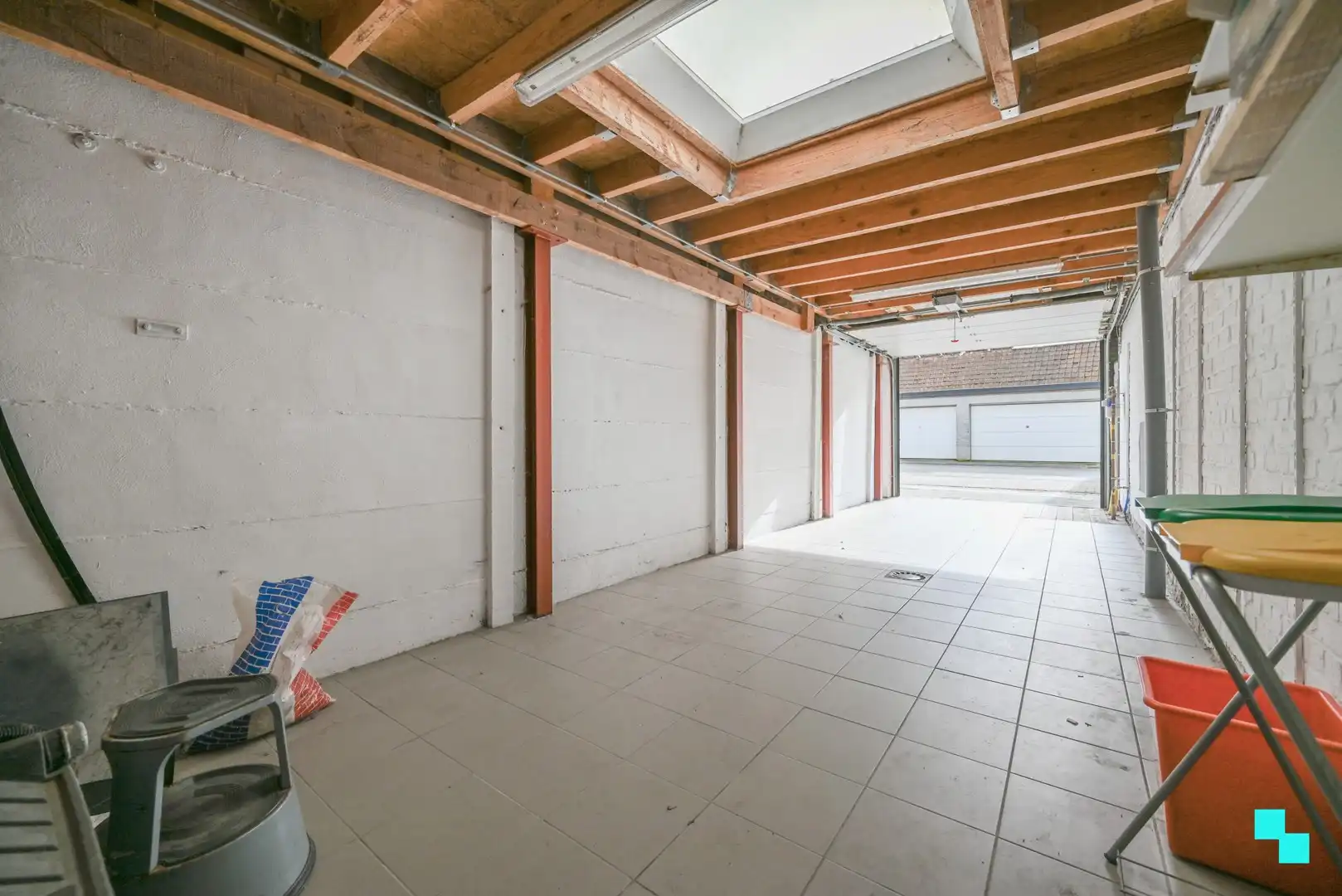 Ruime woning met polyvalente ruimte, garage en tal van mogelijkheden in Emelgem foto 15