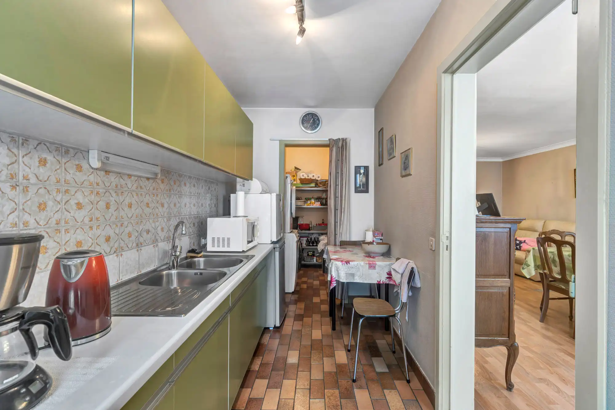 Twee-slaapkamer appartement met terras in centrum Deinze foto 8