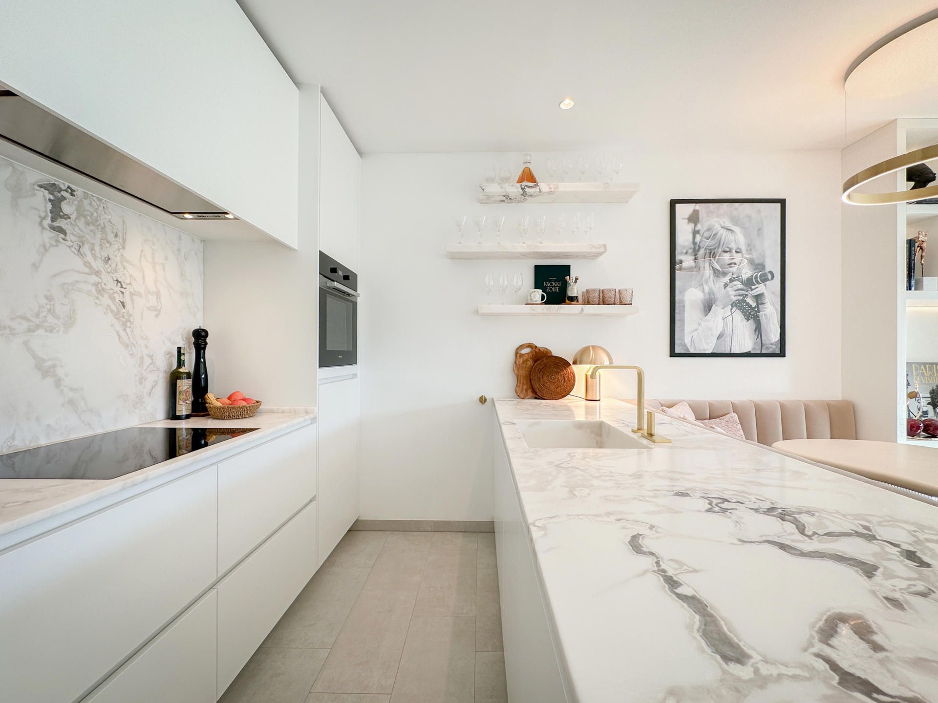 Subliem nieuwbouwappartement in het Zoute met zonnig terras foto 14