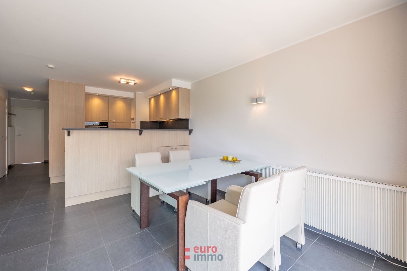 Subliem zuidgericht appartement met mooie breedte! foto 5