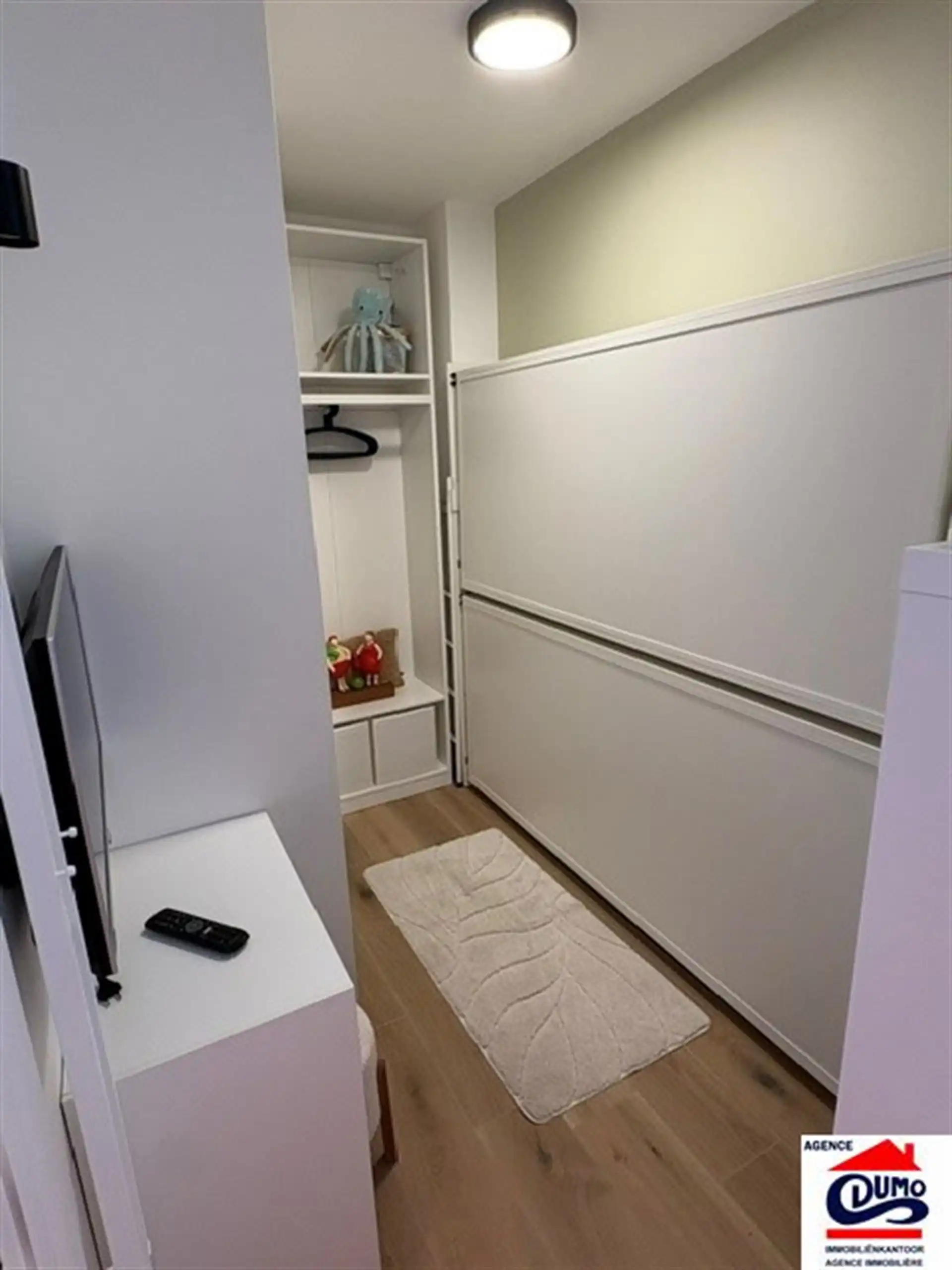 Compleet gerenoveerde studio met fantastisch zeezicht! foto 9