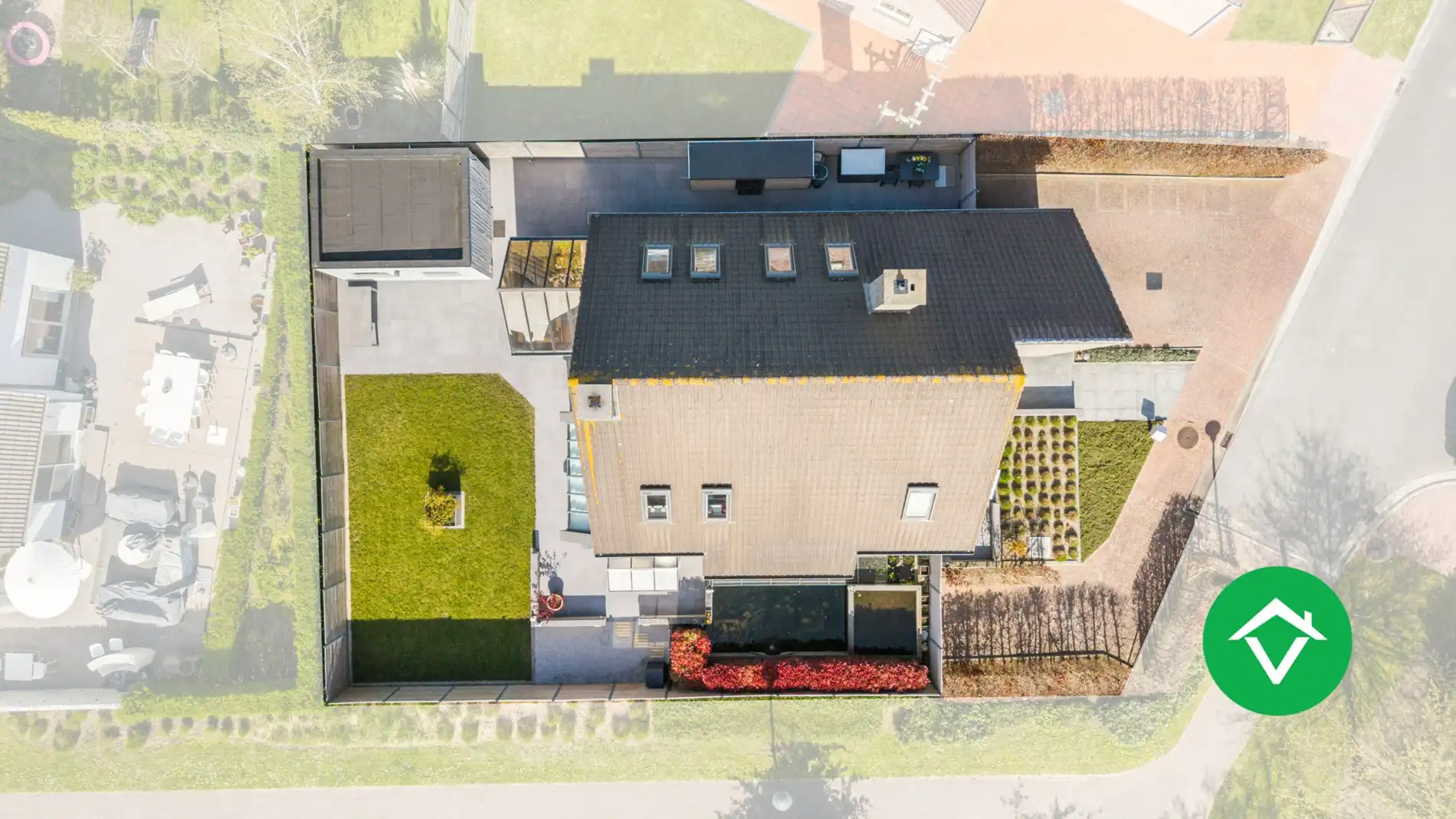 Alleenstaande woning met 5 slaapkamers en garage te Torhout  foto 28