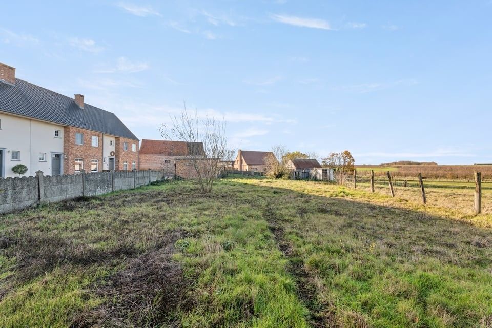 UNIEKE OPPORTUNITEIT OP 27 ARE IN GINGELOM - RENOVATIE OF PROJECTGROND MET POTENTIEEL VOOR 3 WONINGEN foto 3