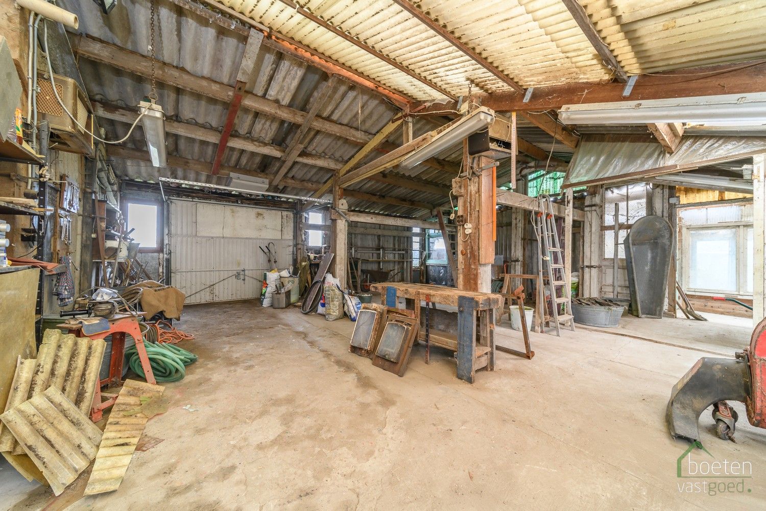 Steenkerke: Prachtig gelegen landhuis langs de Lo-vaart tussen Veurne en Alveringem op 38a 90ca grondopp. foto 19