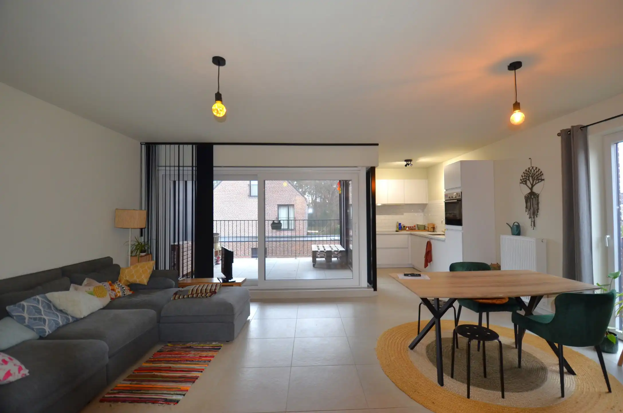 Recent appartement met 2 slaapkamers nabij het centrum foto 11