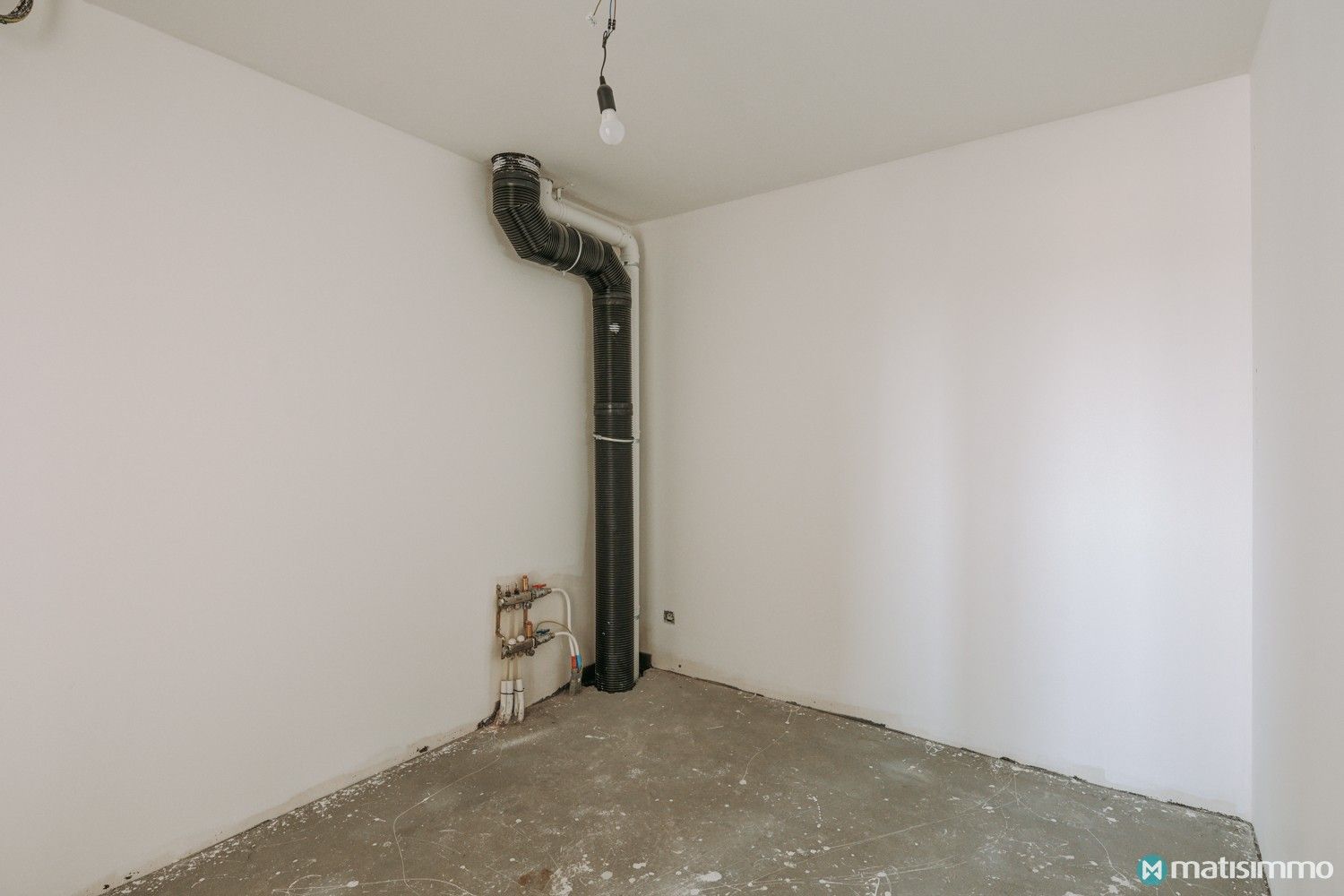 MODERNE NIEUWBOUWWONING MET 3 SLAAPKAMERS, INPANDIGE GARAGE EN VOLLEDIG ONDERKELDERD VLAKBIJ HET CENTRUM VAN BILZEN foto 19