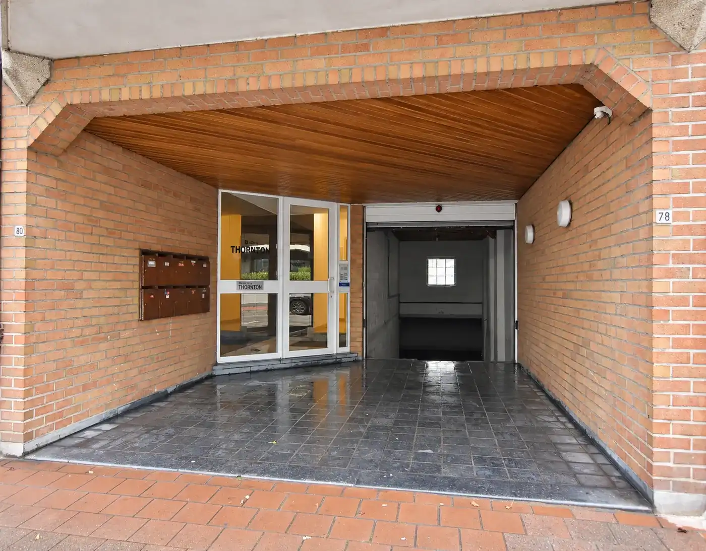 Centraal gelegen 2-slaapkamerappartement te huur in de Leopoldlaan foto 10