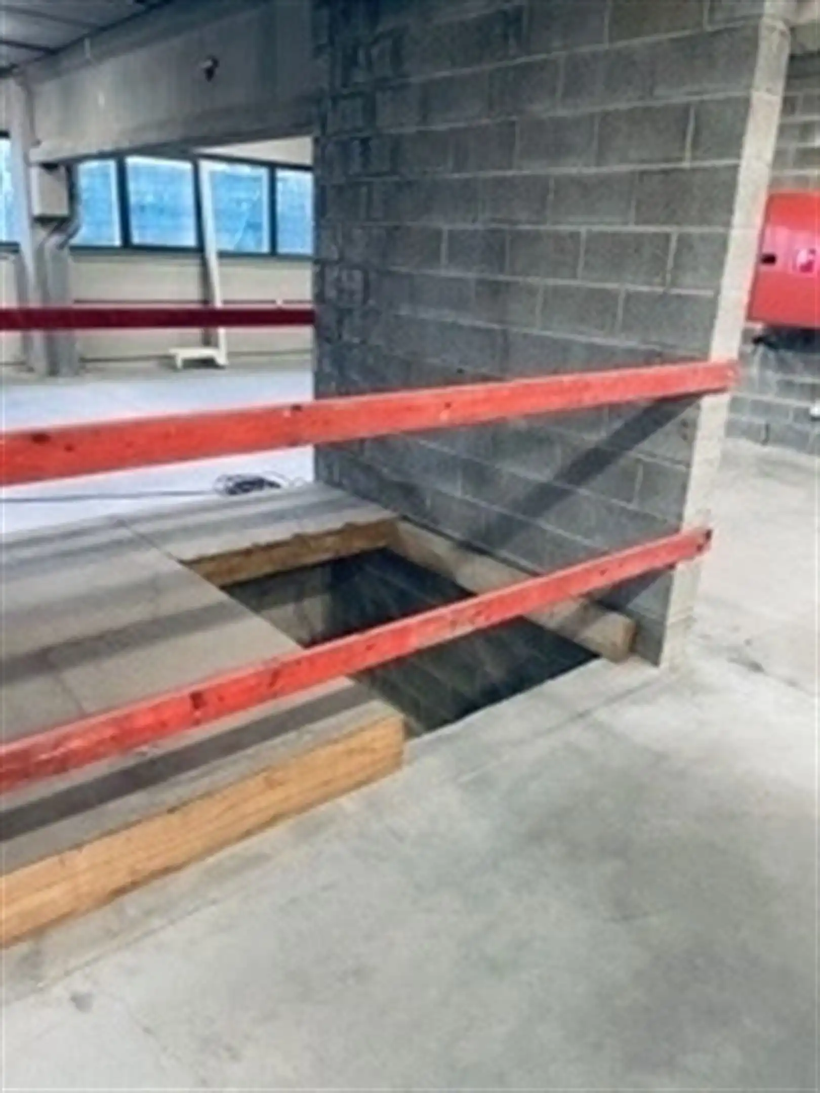 kantoorgebouw met 2x 400m² op her eerste en tweede verdiep - reeds ingericht foto 4