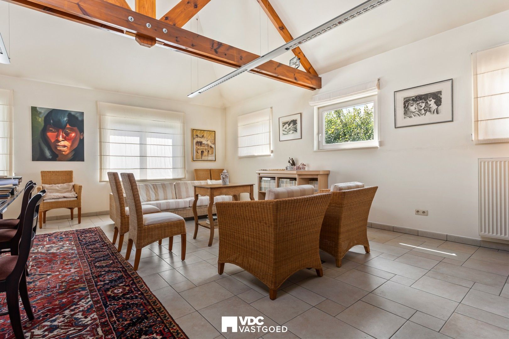 Unieke villa met kantoorruimte, binnenzwembad en opsplitsingsmogelijkheid foto 9
