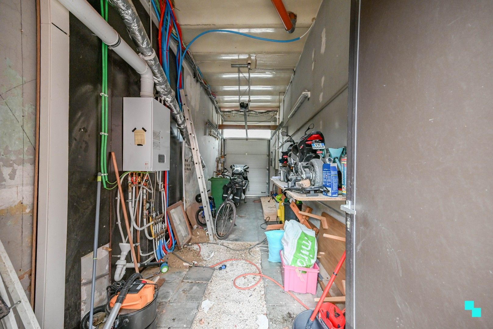 Ruime ééngezinswoning met drie slaapkamers nabij centrum Rumbeke foto 18