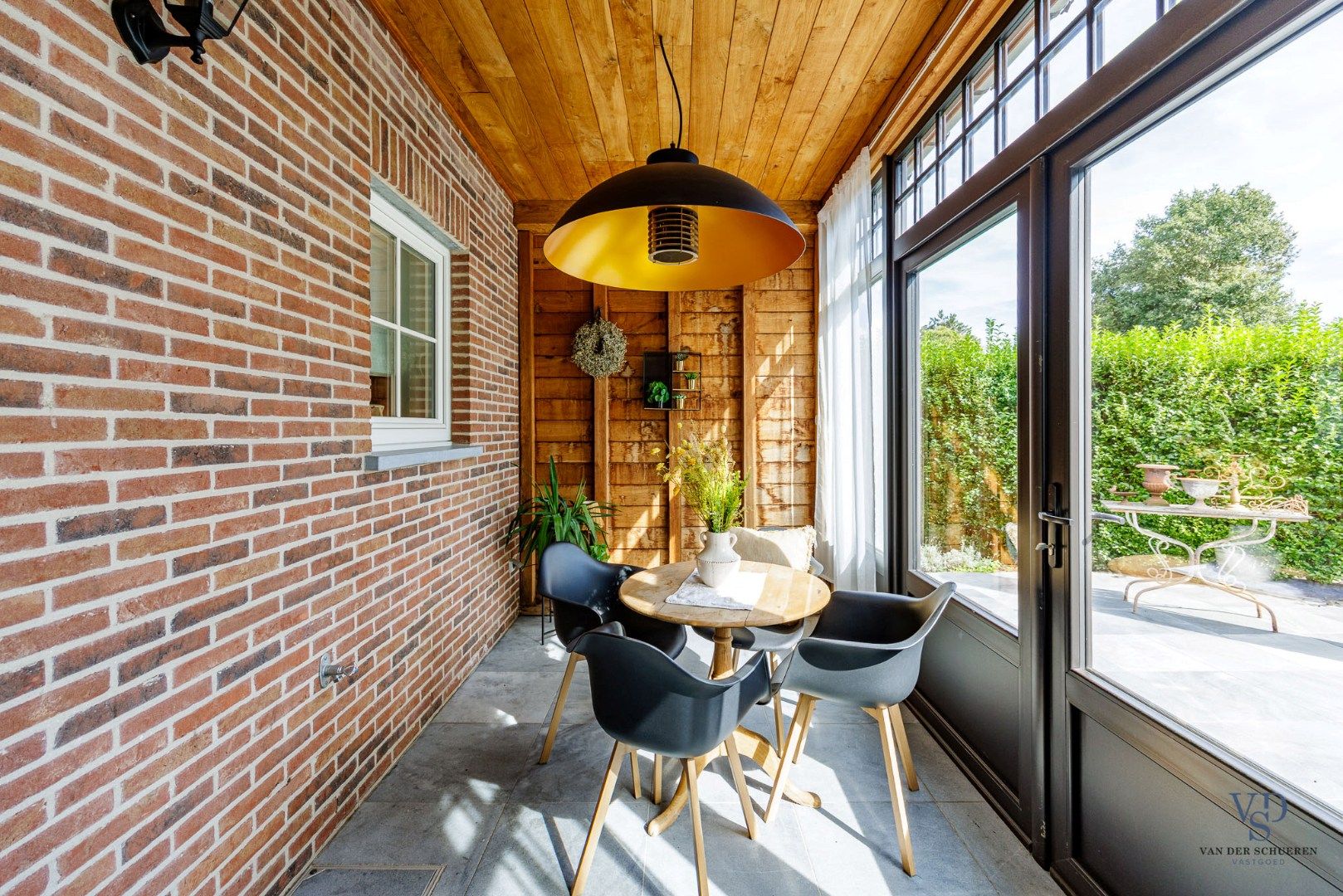 Hedendaagse villa in landelijke stijl foto 13