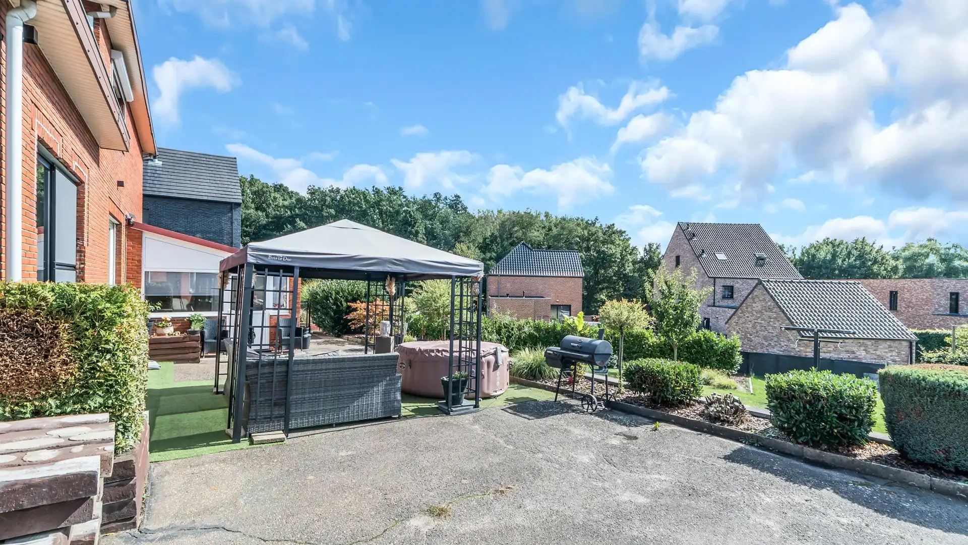 Rustig gelegen energiezuinige woning met 3 slaapkamers op een perceel van 6a foto 29