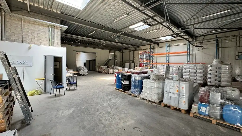 Logistiek bedrijfspand te huur in industriezone te Malle foto 12