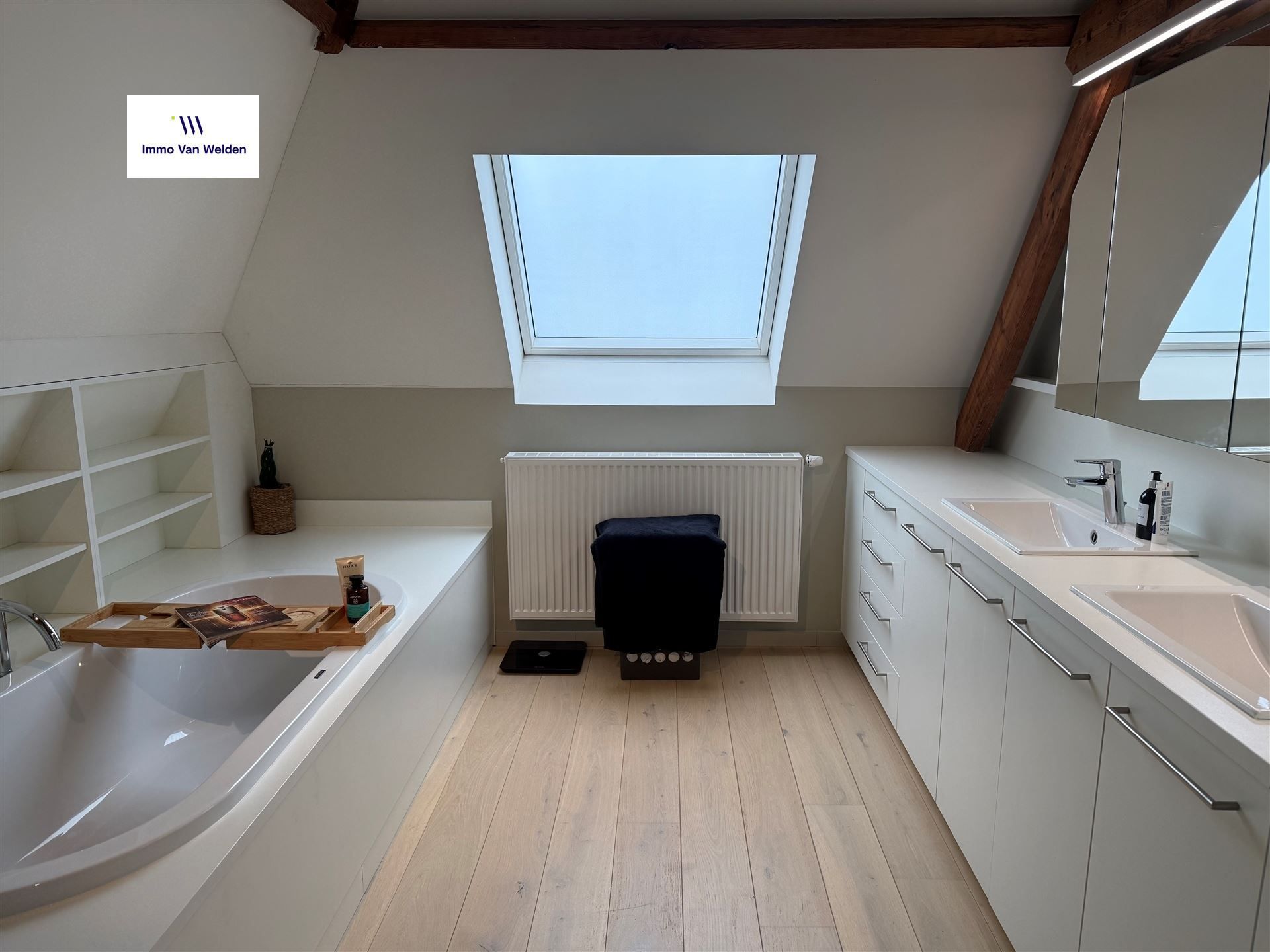 Rustig gelegen villa in groene wijk van Oudenaarde, op wandelafstand van het centrum
. foto 14