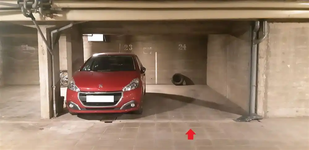 Parking foto {{pictureIndex}}