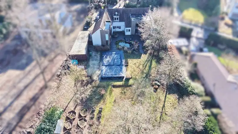 Landhuis van 269m² op 15 are met praktijkruimte/kantoor of kangoeroewoning foto 33