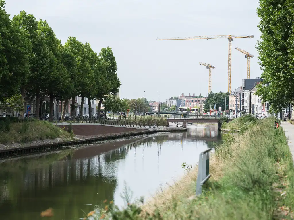 Kwaliteitsvol&nbsp;gerenoveerd appartement nabij de Coupure en het Sint-Elisabeth Begijnhof foto 3