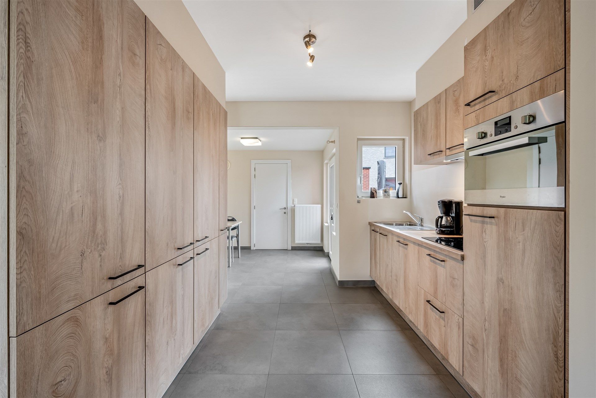 Charmante woning met 3 slaapkamers en leuke tuin. foto 10