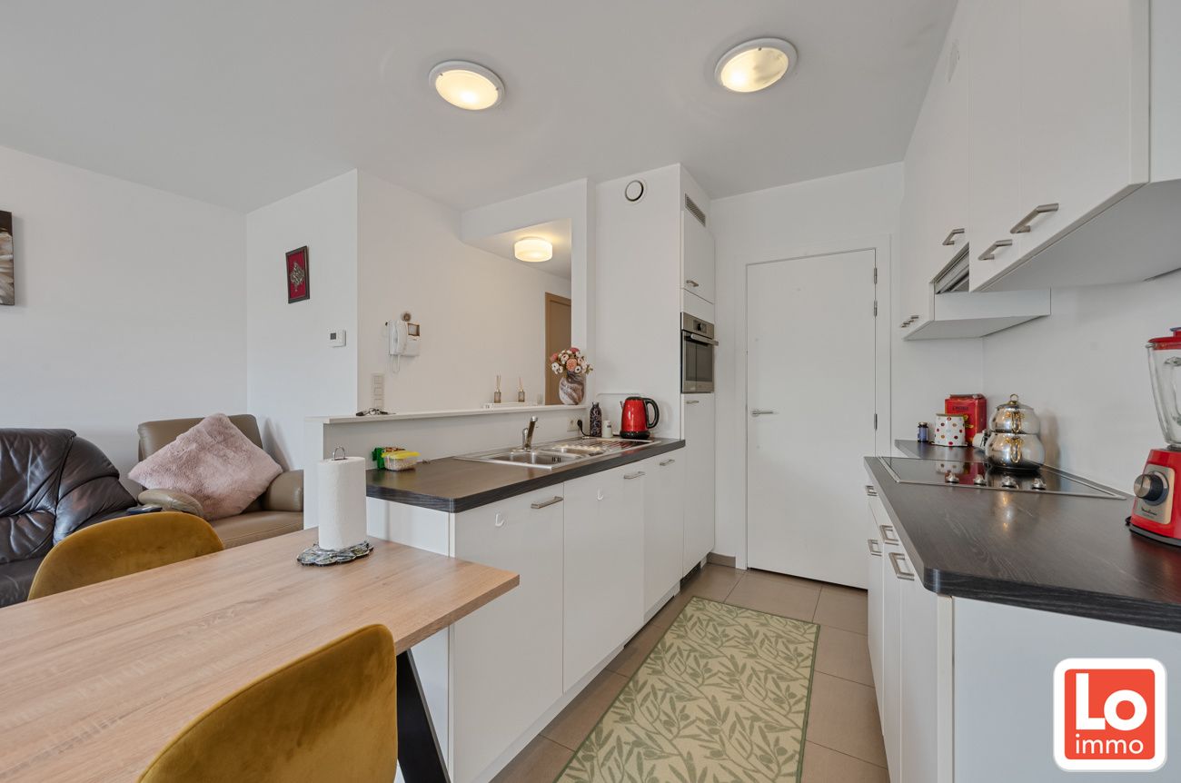 Mooi appartement met 3 slaapkamers, 2 badkamers en autostaanplaats in Centrum Lochristi foto 3