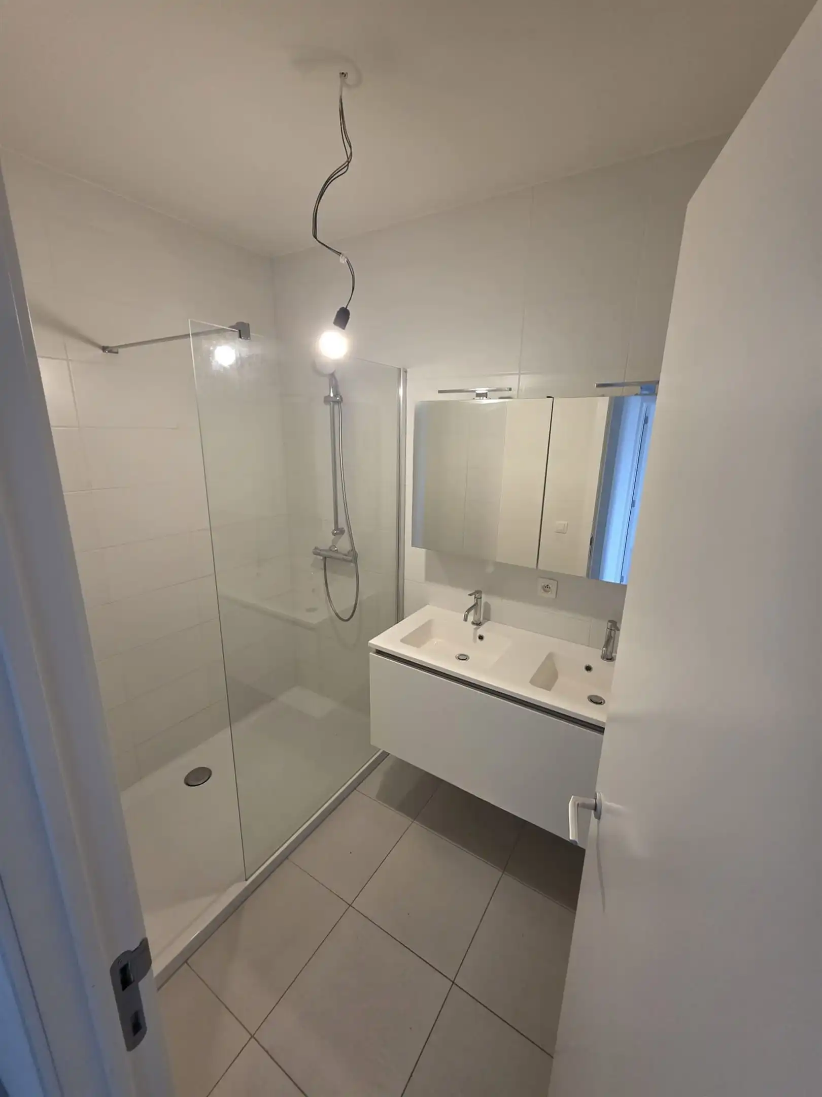 2 Slaapkamer appartement, centraal Wilrijk foto 9