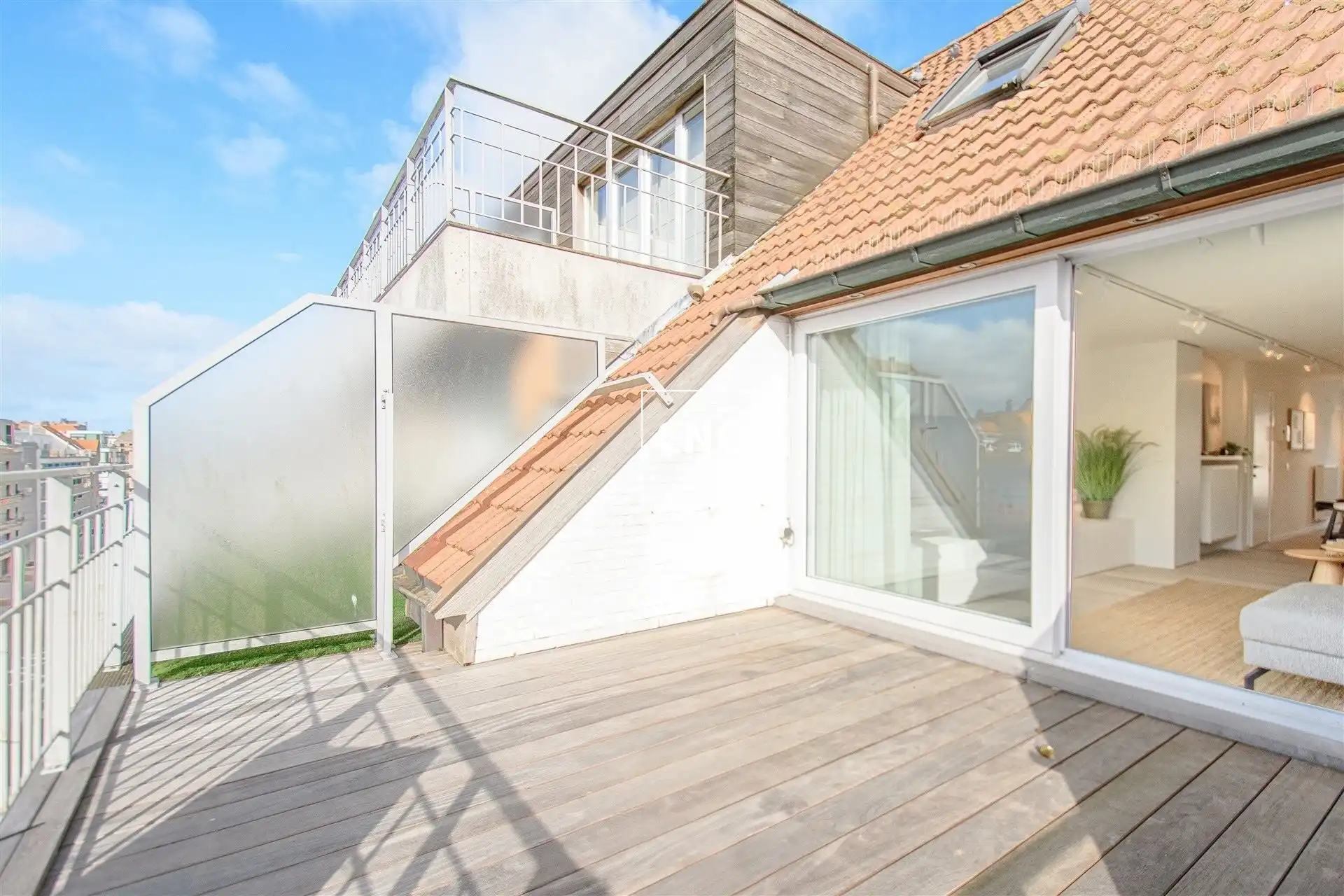 Stijlvol gerenoveerde duplex op toplocatie in Knokke

 foto 6
