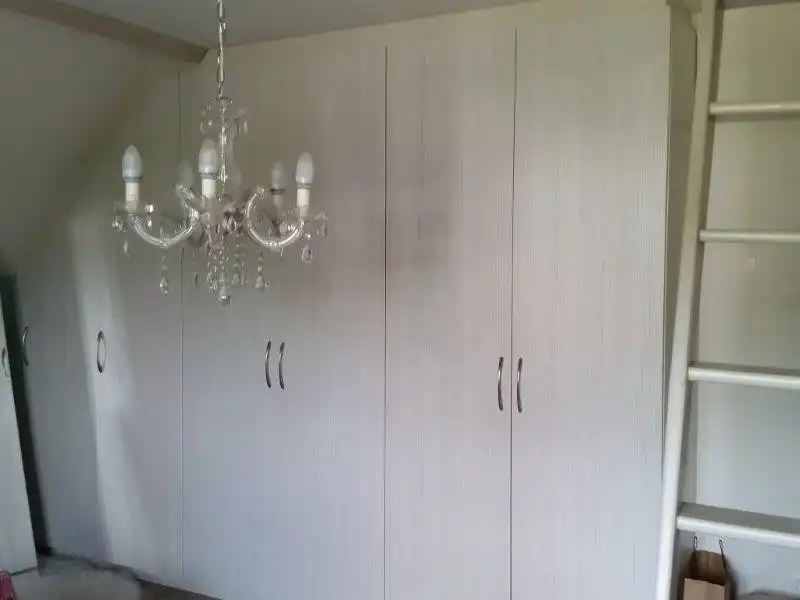 Gezellige bemeubelde studio met mezzanine te huur. foto 4