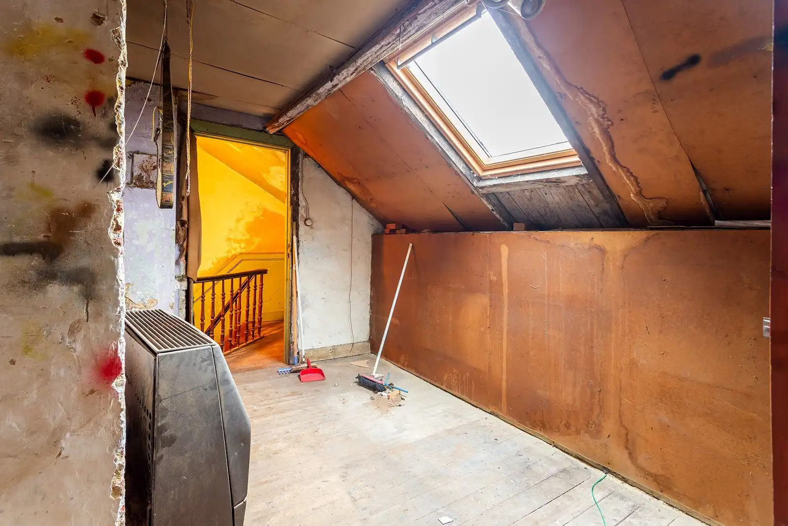 Te renoveren hoekwoning met garage foto 13