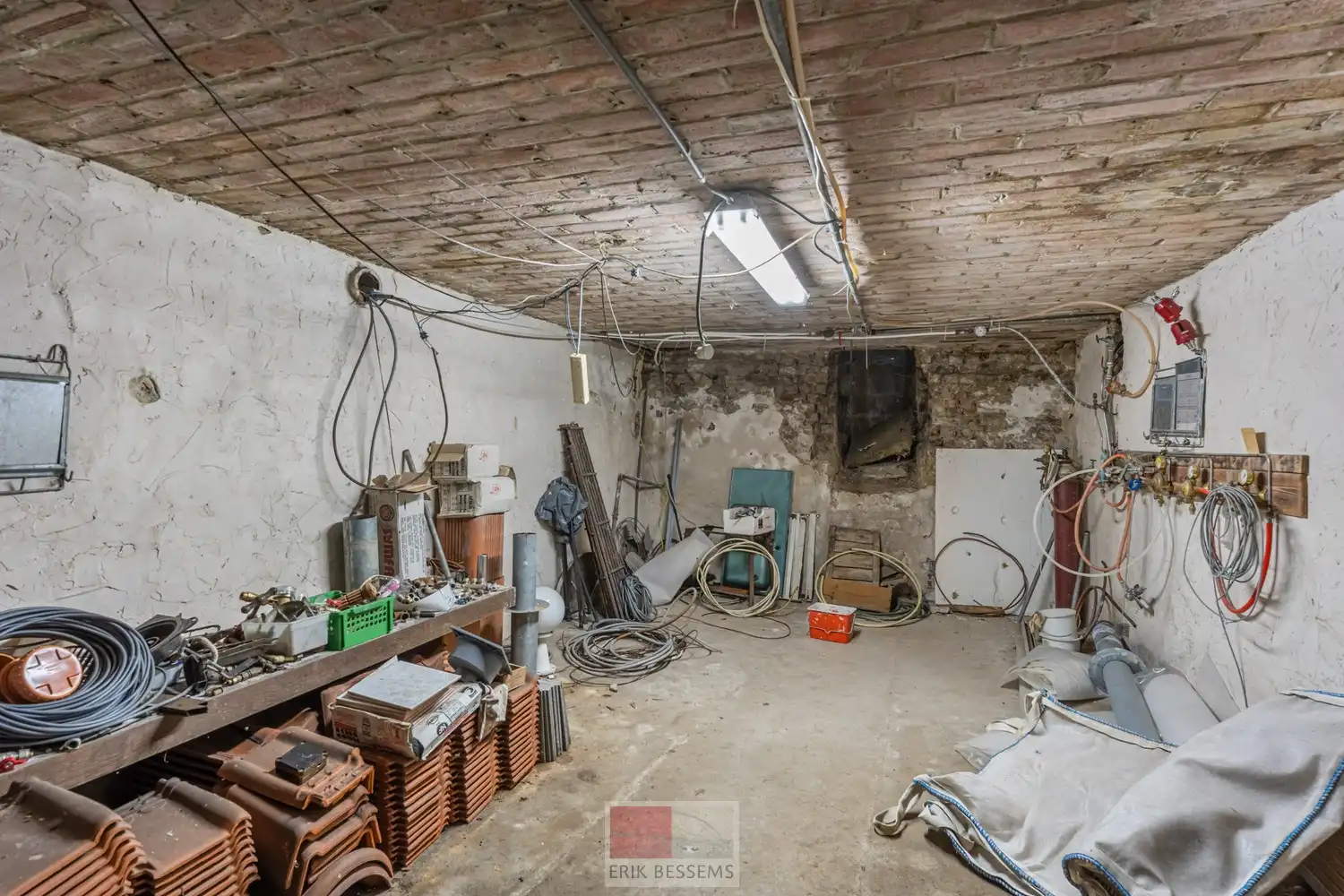 Unieke te renoveren investeringsopportuniteit met 7 mogelijke wooneenheden (huidige toestand niet vergund!), grenzend aan zowel de Millerdries als de Van Den Boschstraat in Riemst. foto 72