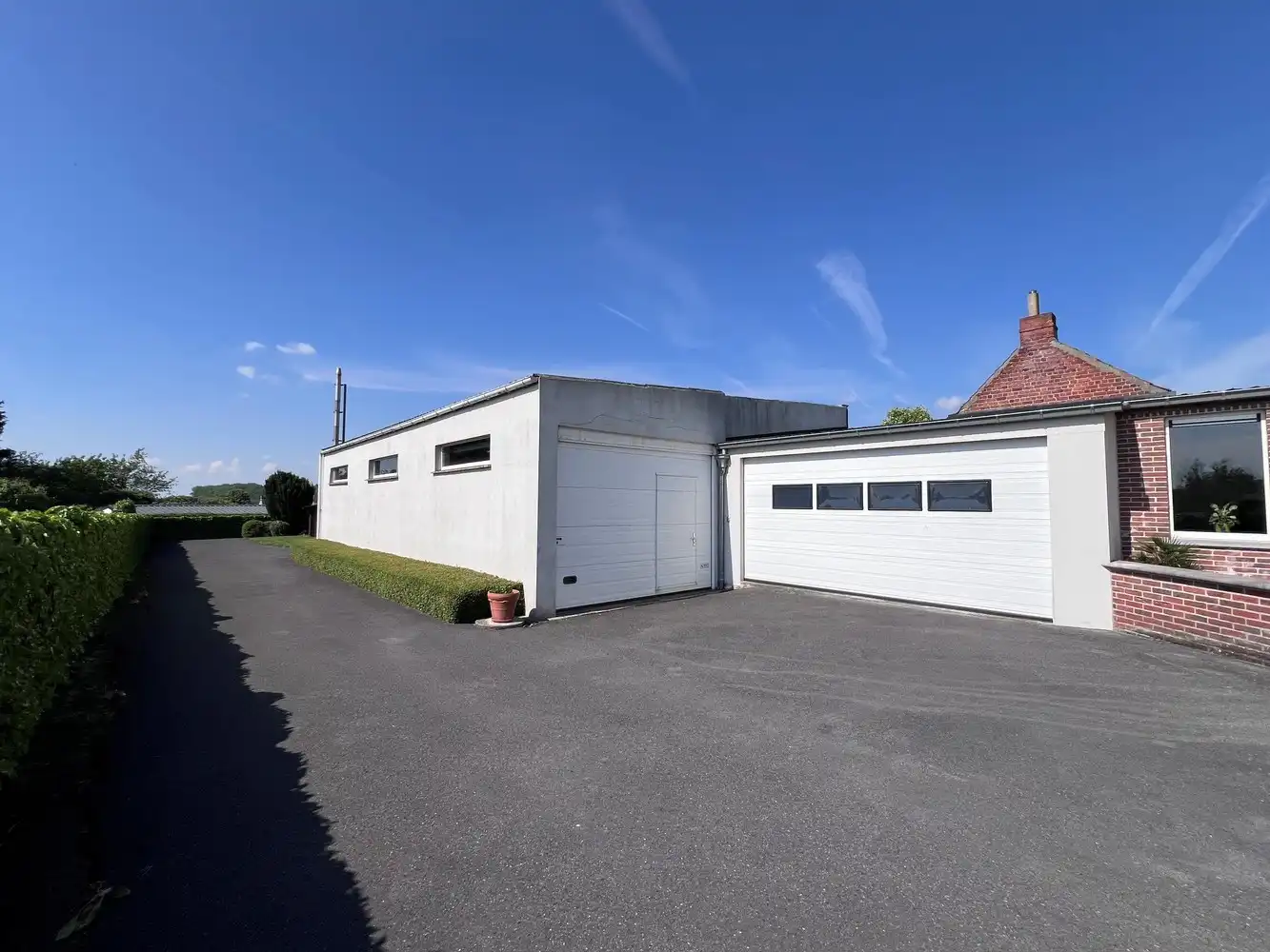 Instapklare woning met 4 slaapkamers, loods en dubbele garage foto 14