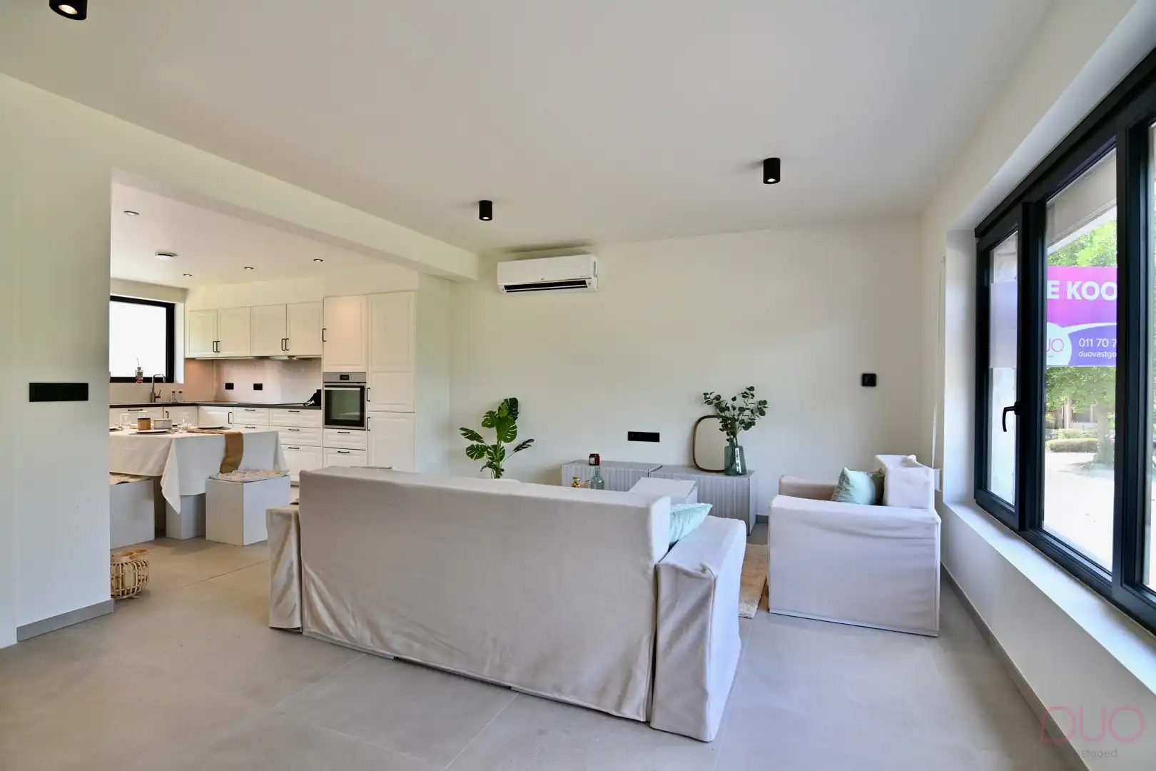 Volledig gerenoveerde woning met garage, terras en tuin - instapklaar afgewerkt! foto 7