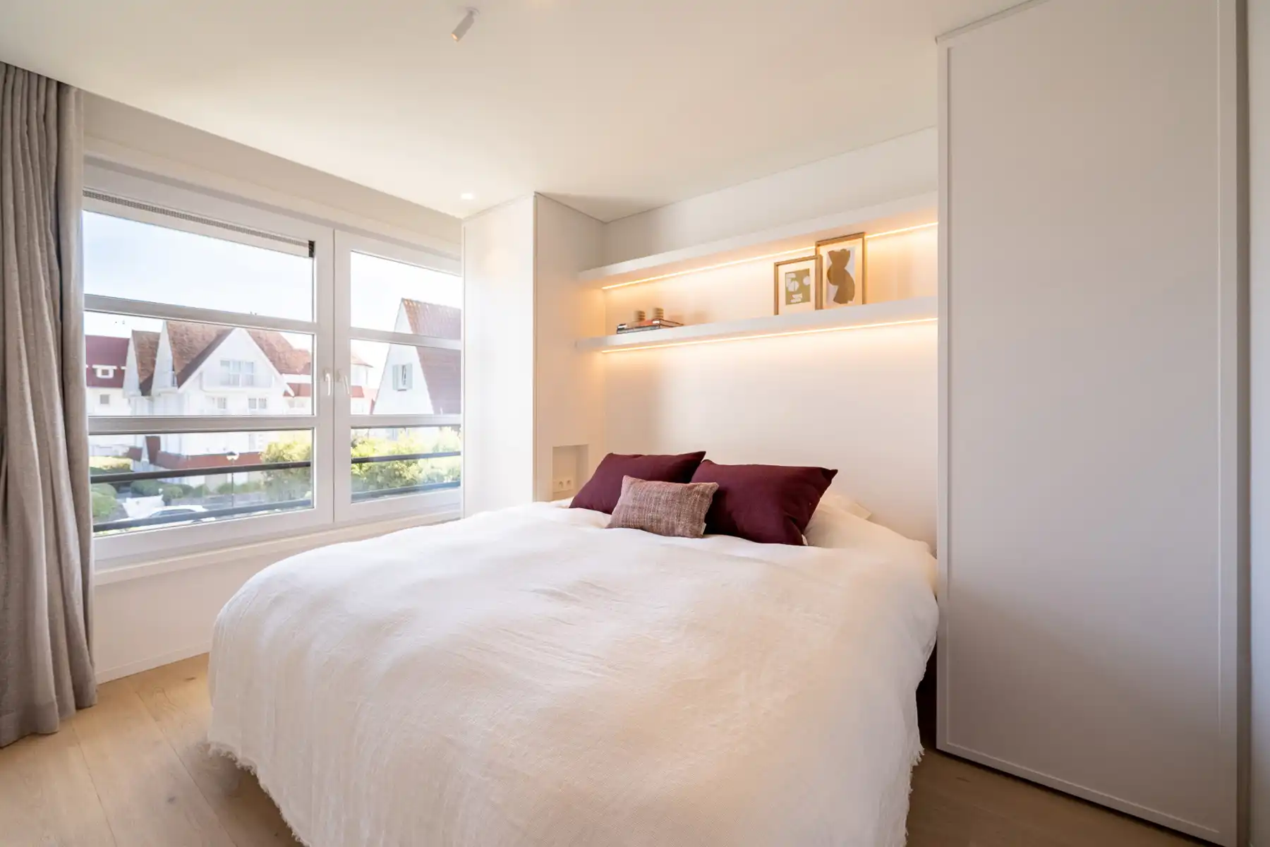 Stijlvol gerenoveerd appartement met zeezicht in het Zoute foto 18