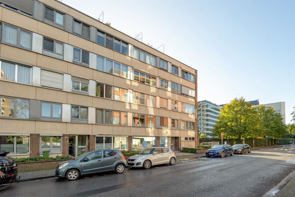 Lichtrijk appartement met uitzicht in hartje Boho foto 17