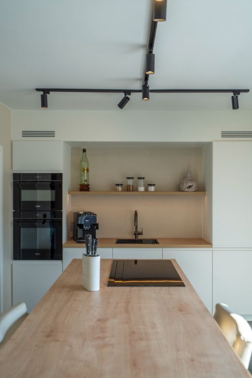 Boomforeeststraat – Instapklare gezinswoning met tuin in hartje Izegem foto 8