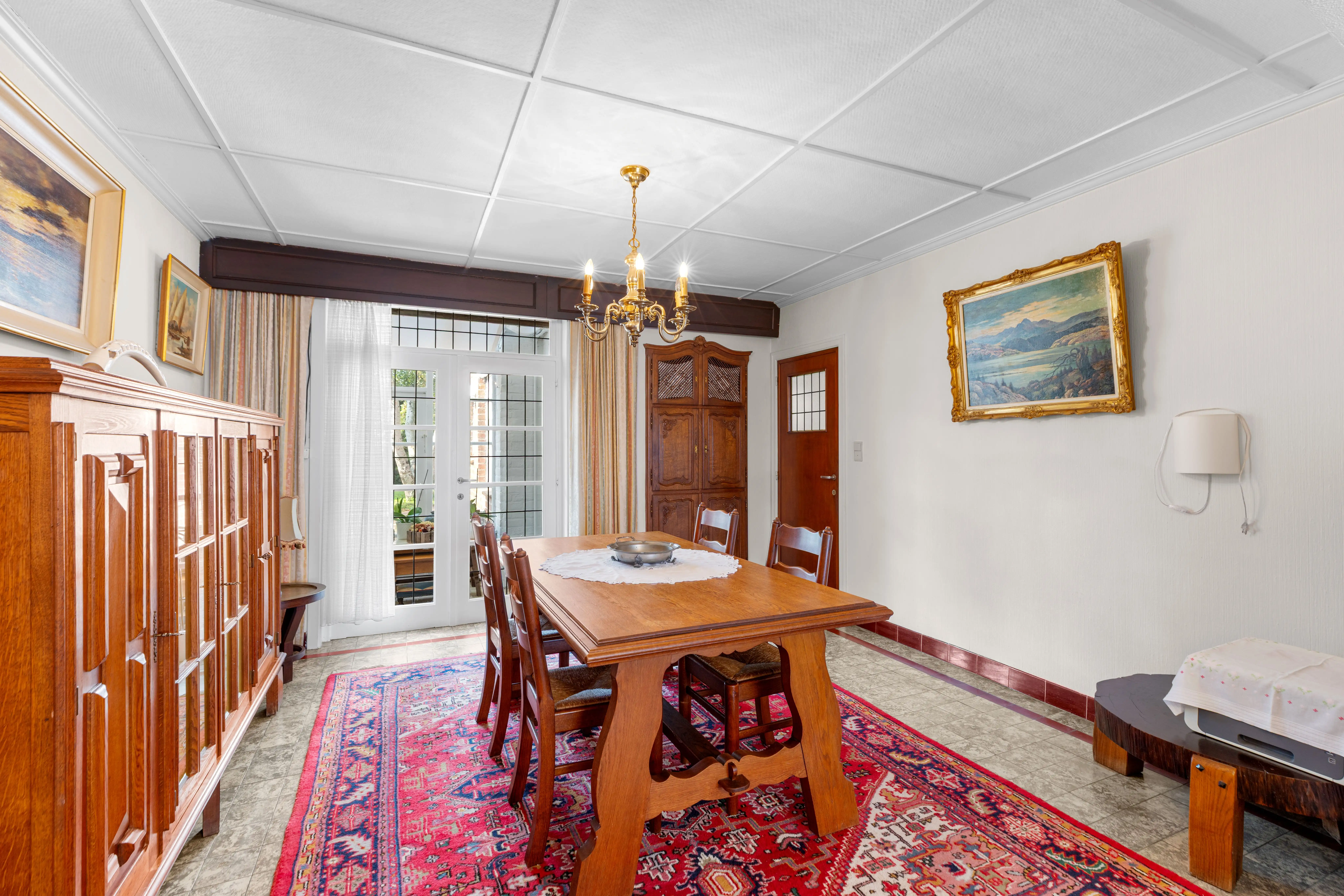 Te renoveren woning met veel potentieel in Sint-Michiels! foto 3