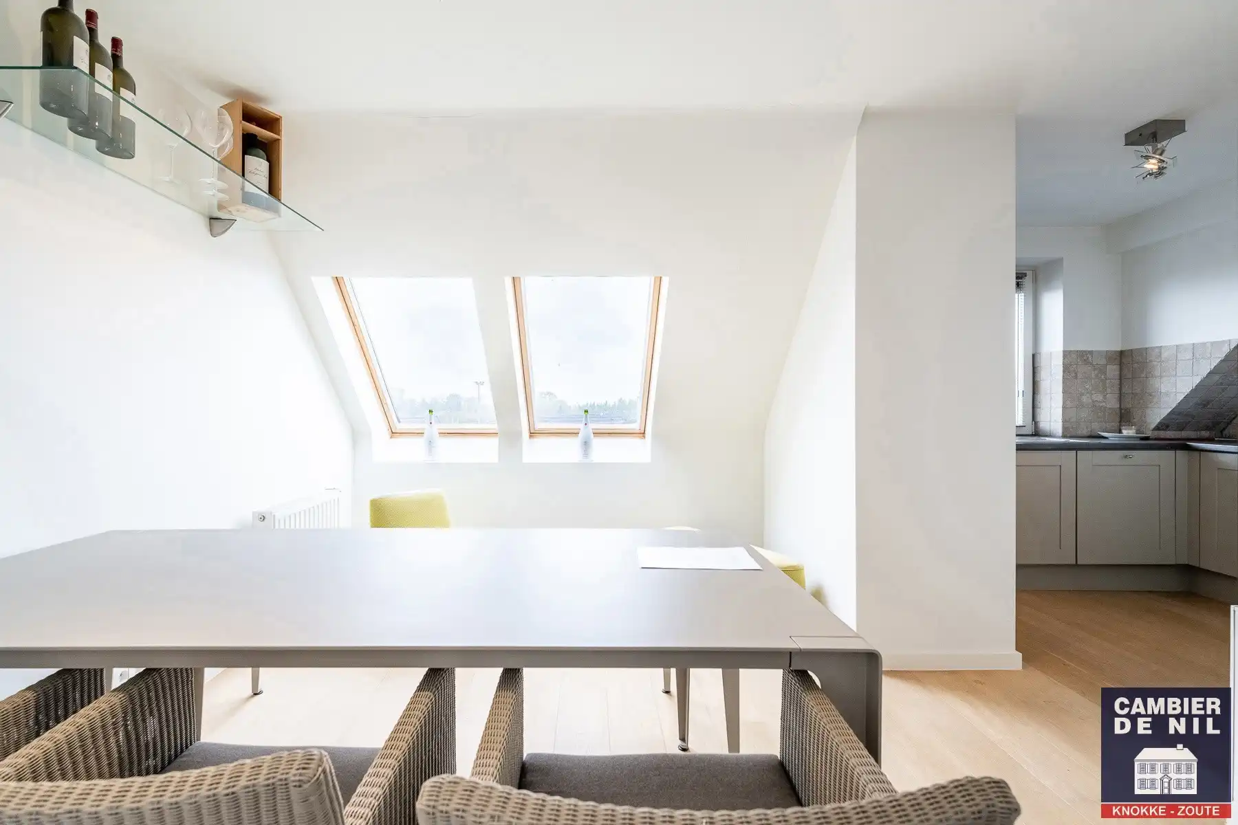 Instapklaar, gemeubeld appartement nabij de zeedijk te Duinbergen foto 6