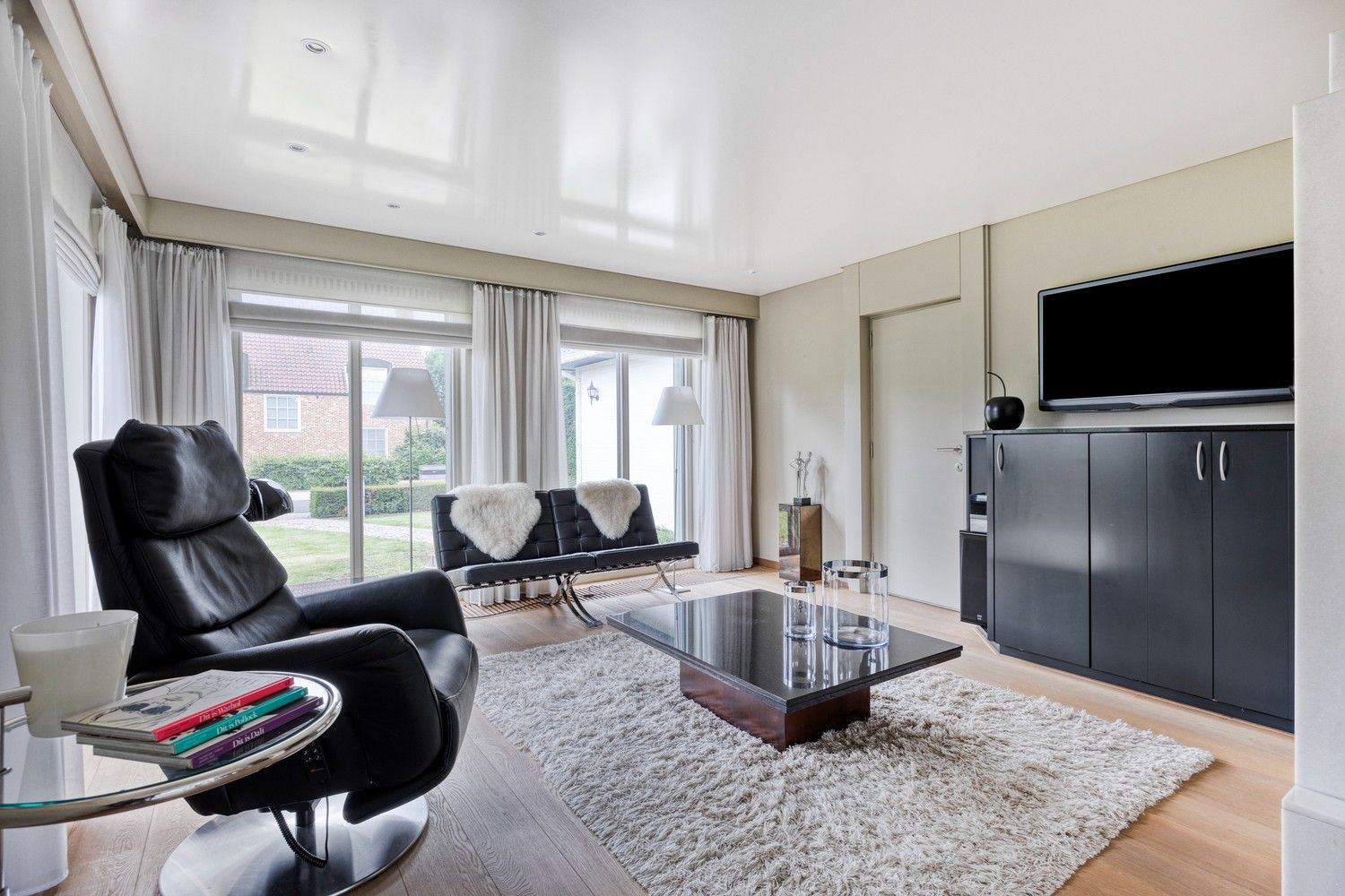 Klassiek landhuis met 4 slaapkamers, bureel en ondergrondse garage op prachtig perceel van 1000 m² nabij Lommel-centrum foto 4