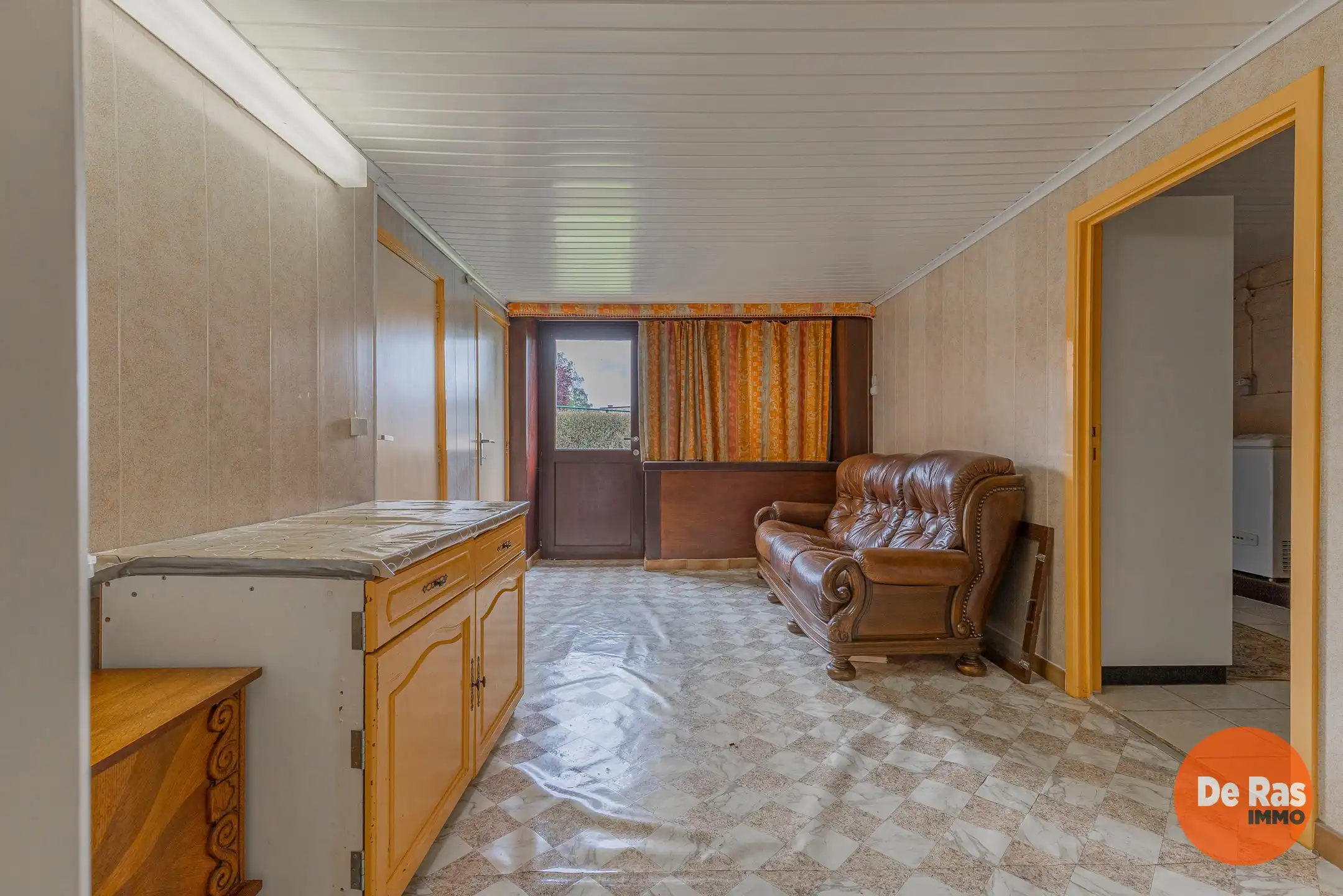 MOORTSELE - Te renoveren woning met tal van mogelijkheden foto 11