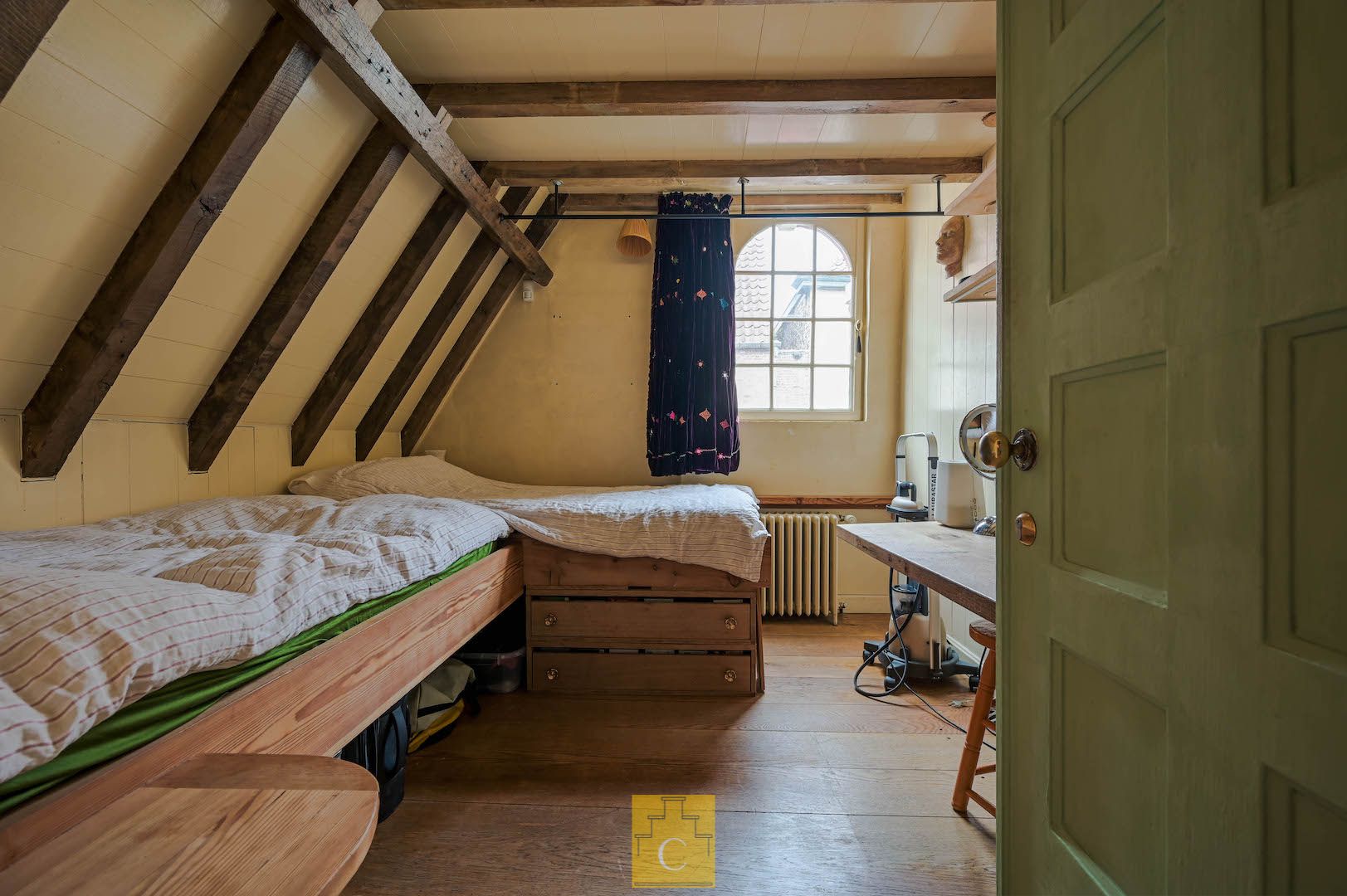 sfeervol laatmiddeleeuws Brugs huis nabij het Astridpark foto 28